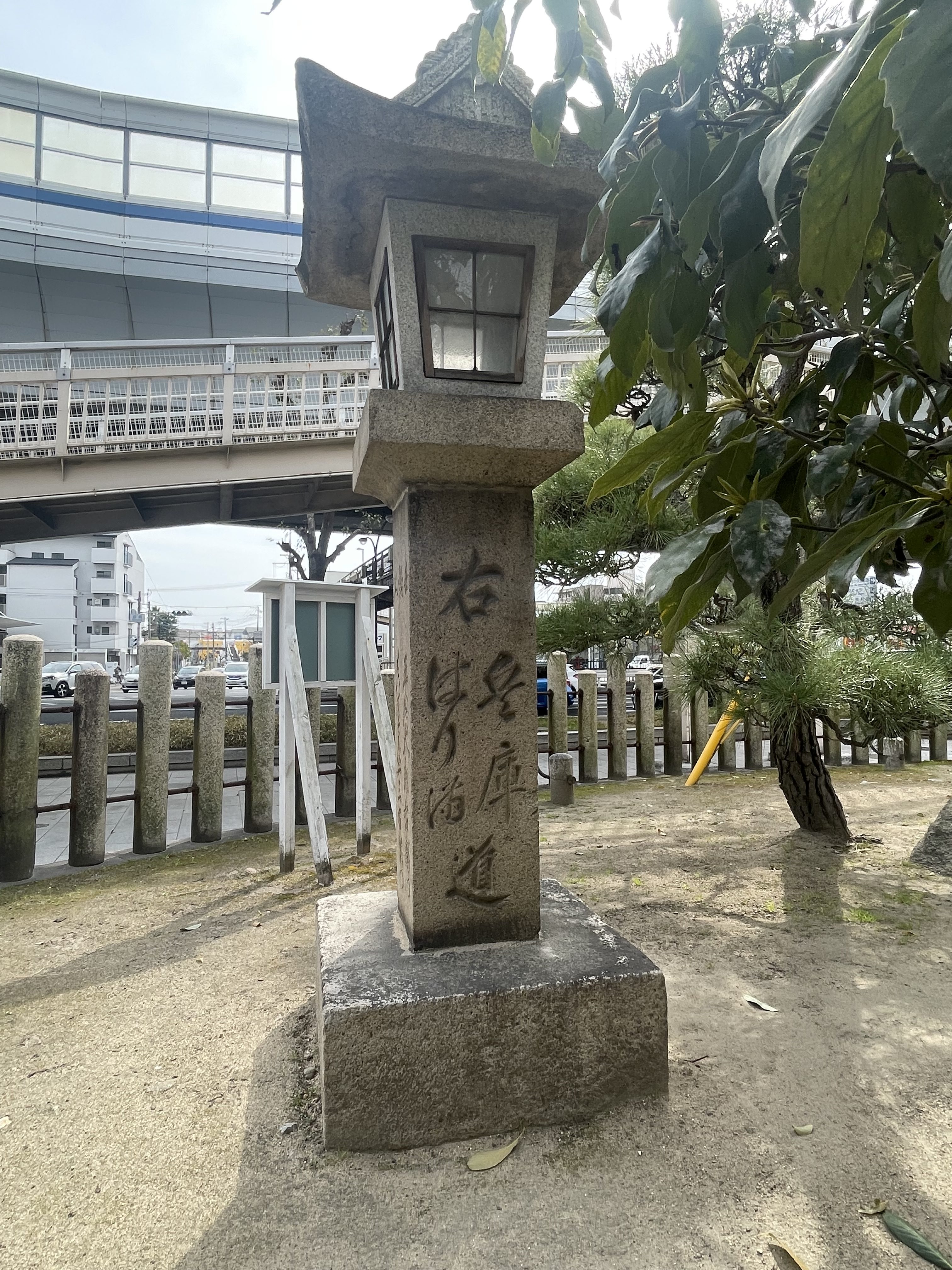 左側
